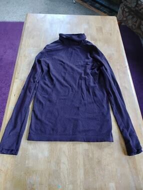 Athleta Flurry Peak Turtleneck Purple Size Small Winter Fitted Maroon